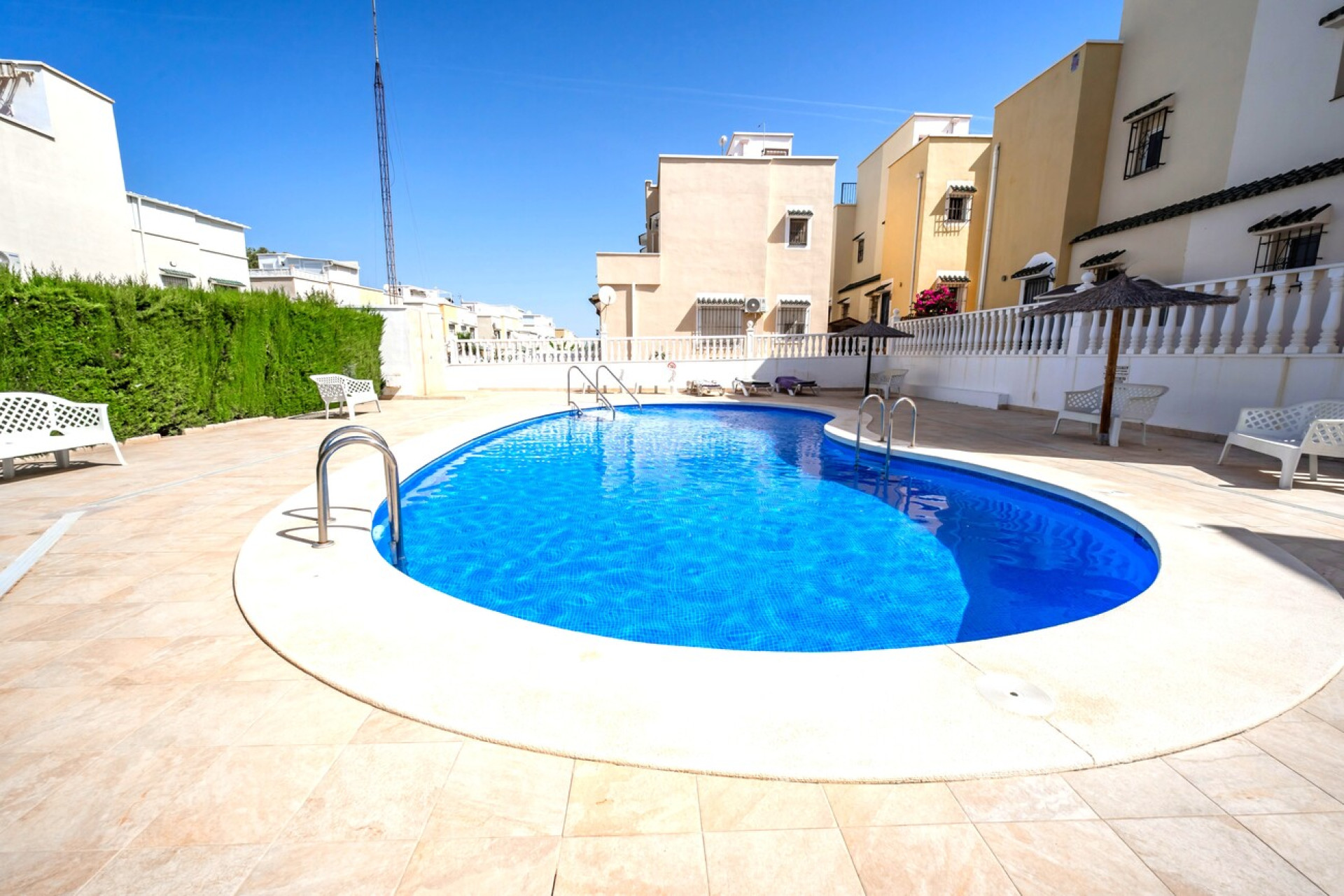 Wiederverkauf - Villa - Los Altos - Res Valle de los pinos