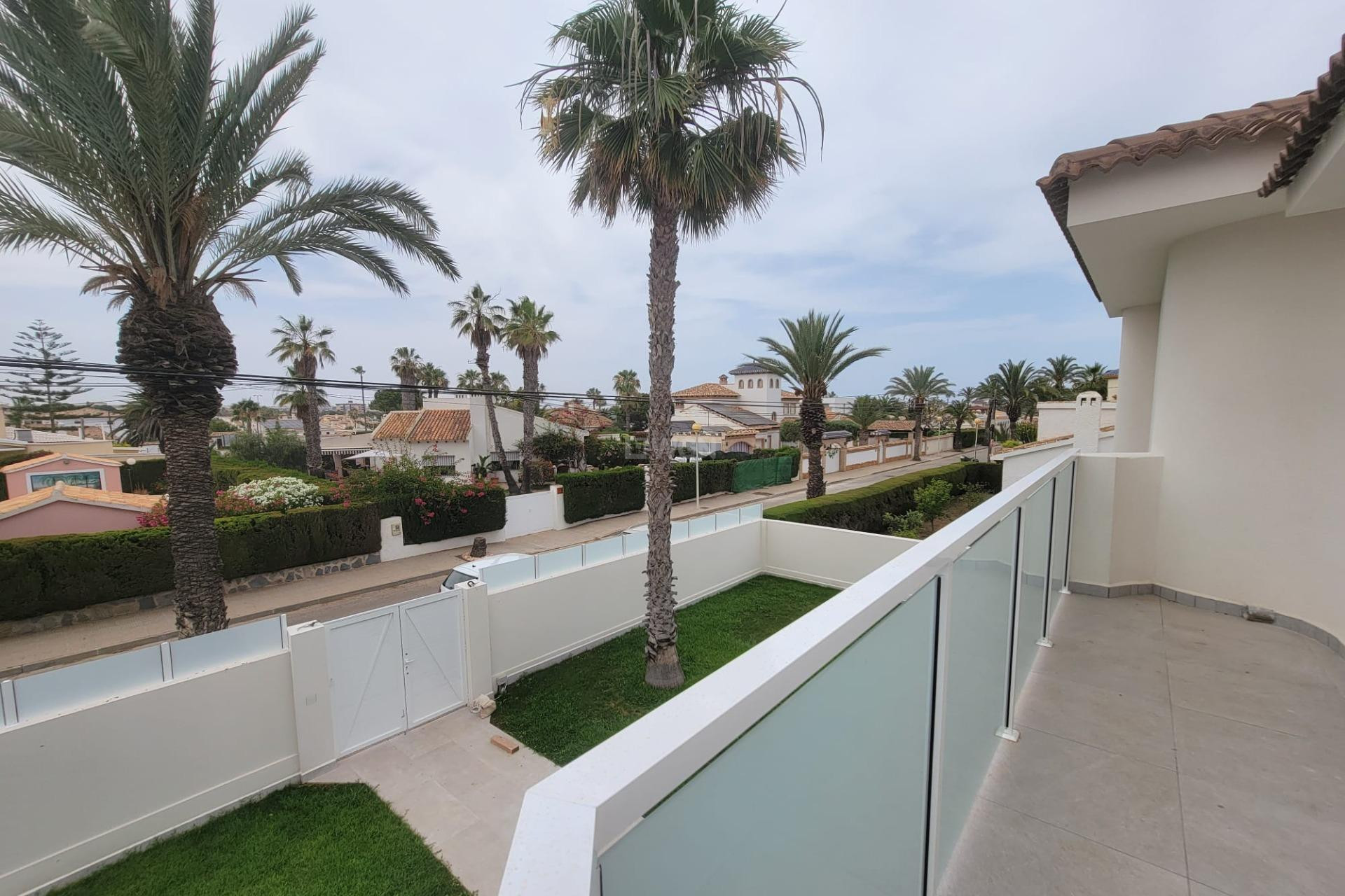 Wiederverkauf - Villa - Orihuela Costa - Cabo Roig
