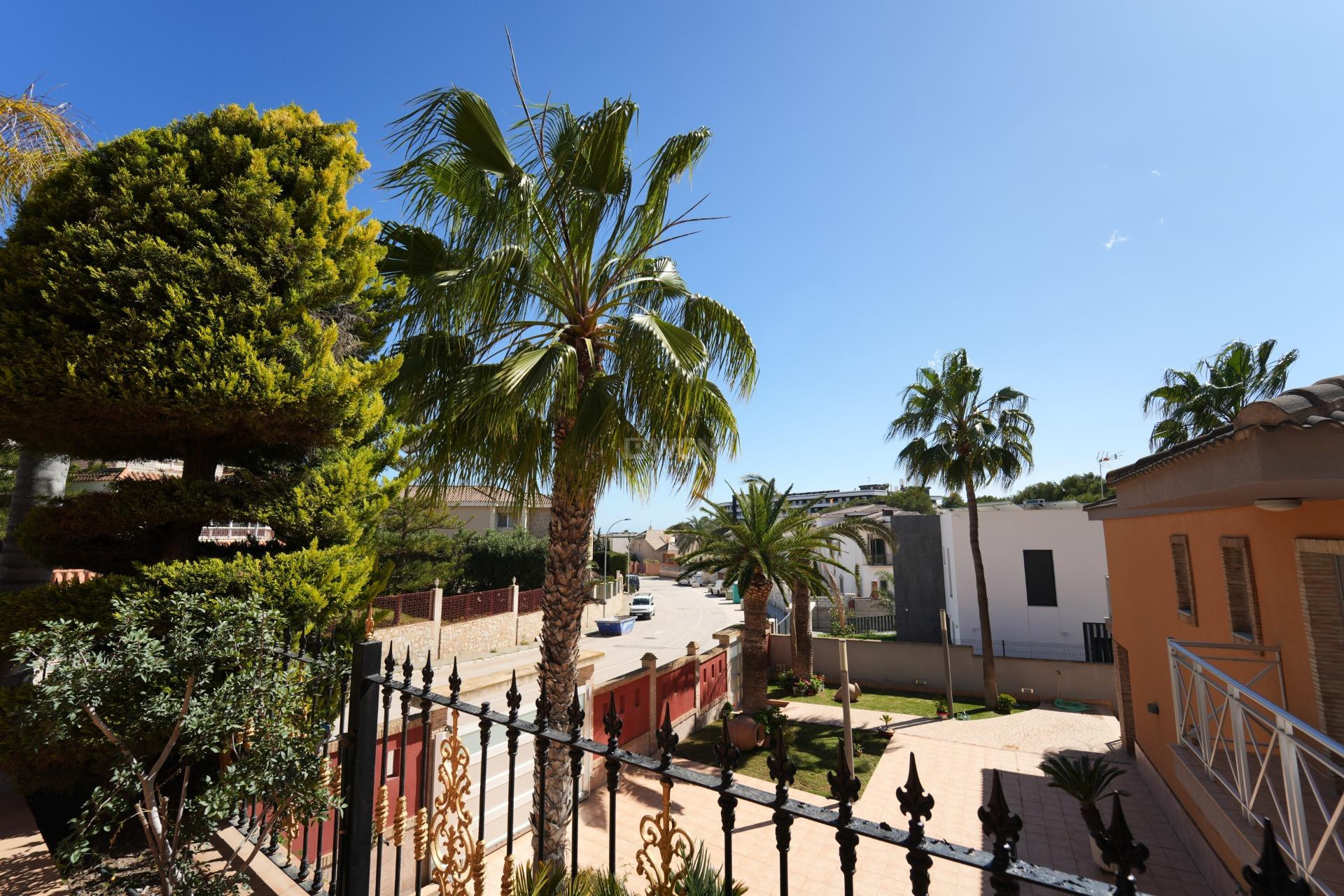 Wiederverkauf - Villa - Orihuela Costa - Campoamor