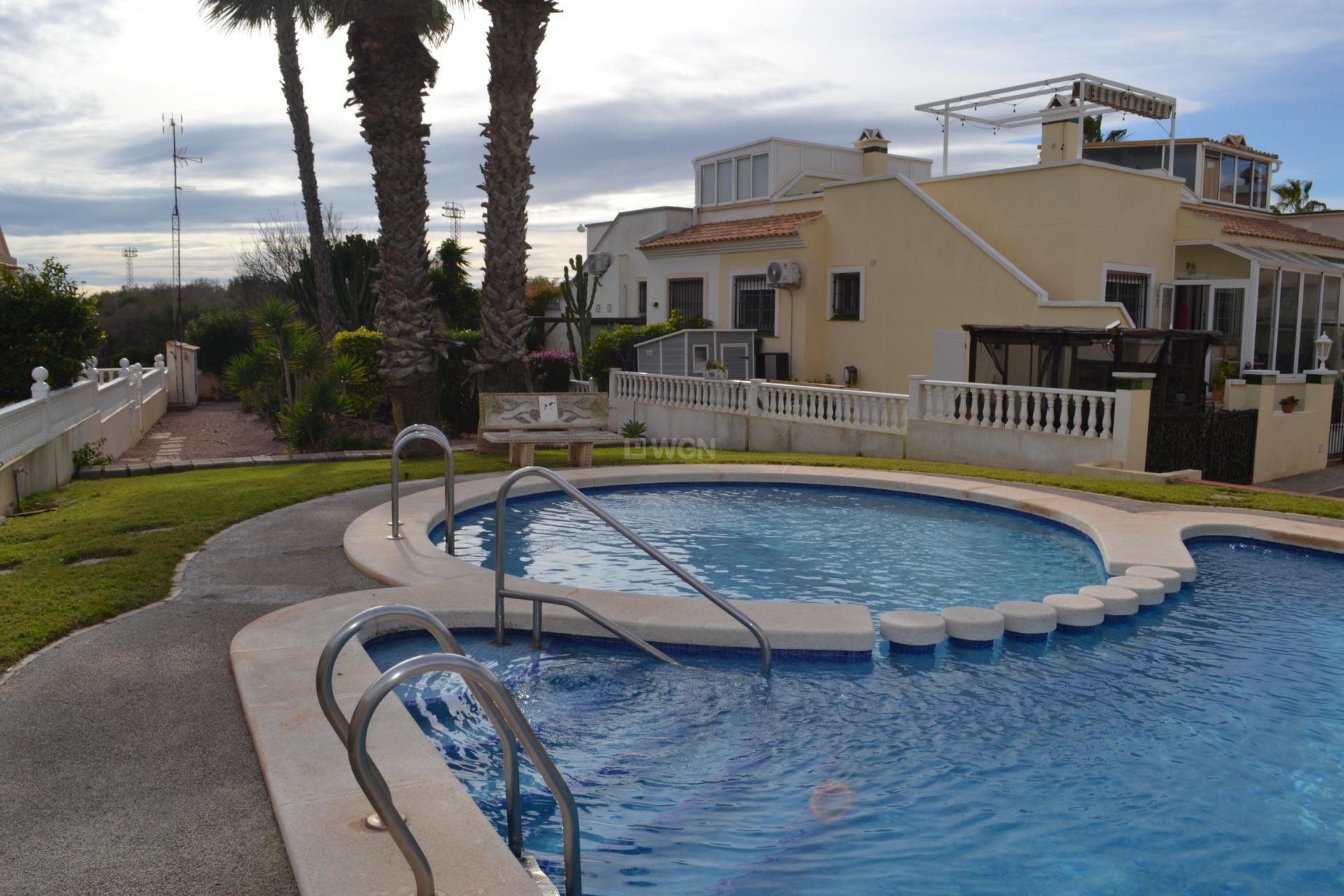 Wiederverkauf - Villa - Orihuela Costa - La Zenia