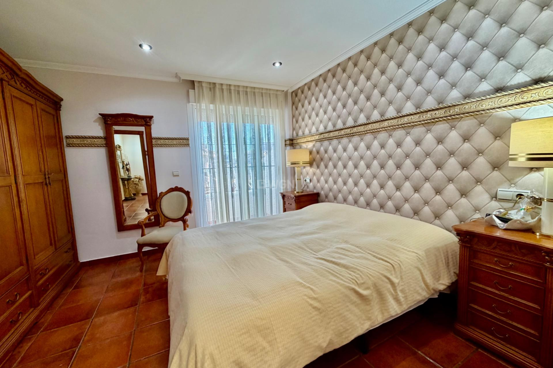 Wiederverkauf - Villa - Orihuela Costa - La Zenia