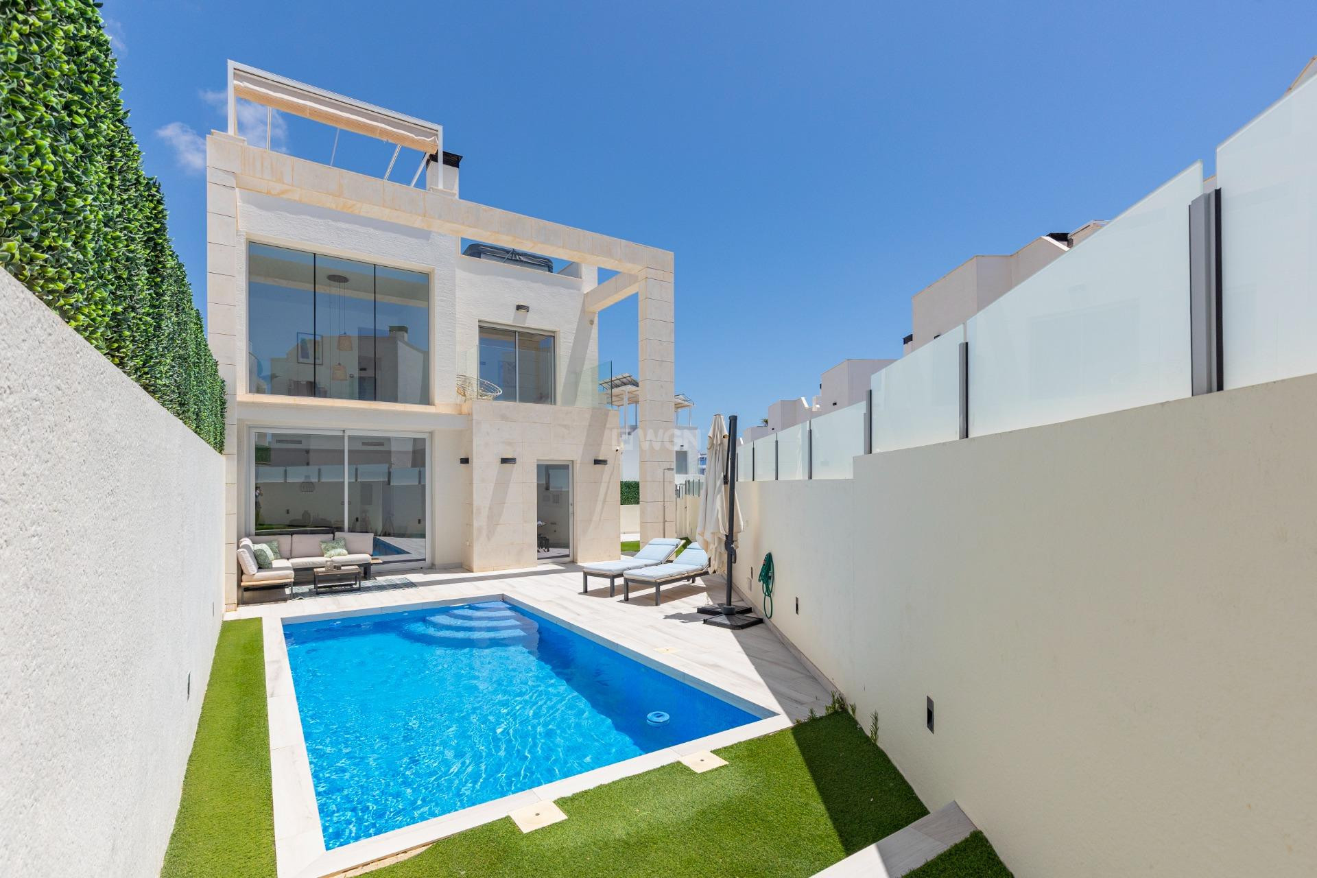 Wiederverkauf - Villa - Orihuela Costa - Lomas de Cabo Roig