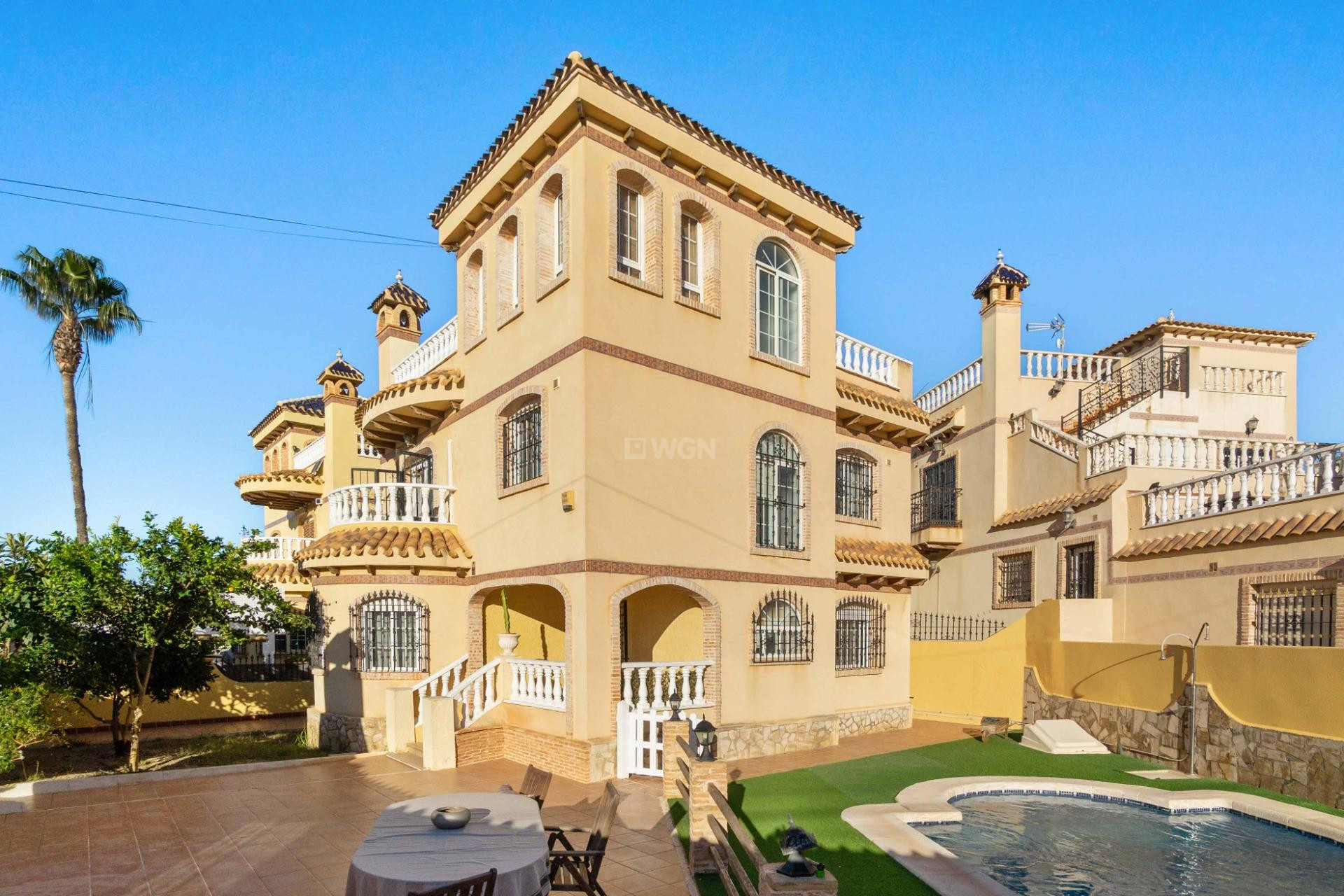 Wiederverkauf - Villa - Orihuela Costa - Los Almendros-la Florida