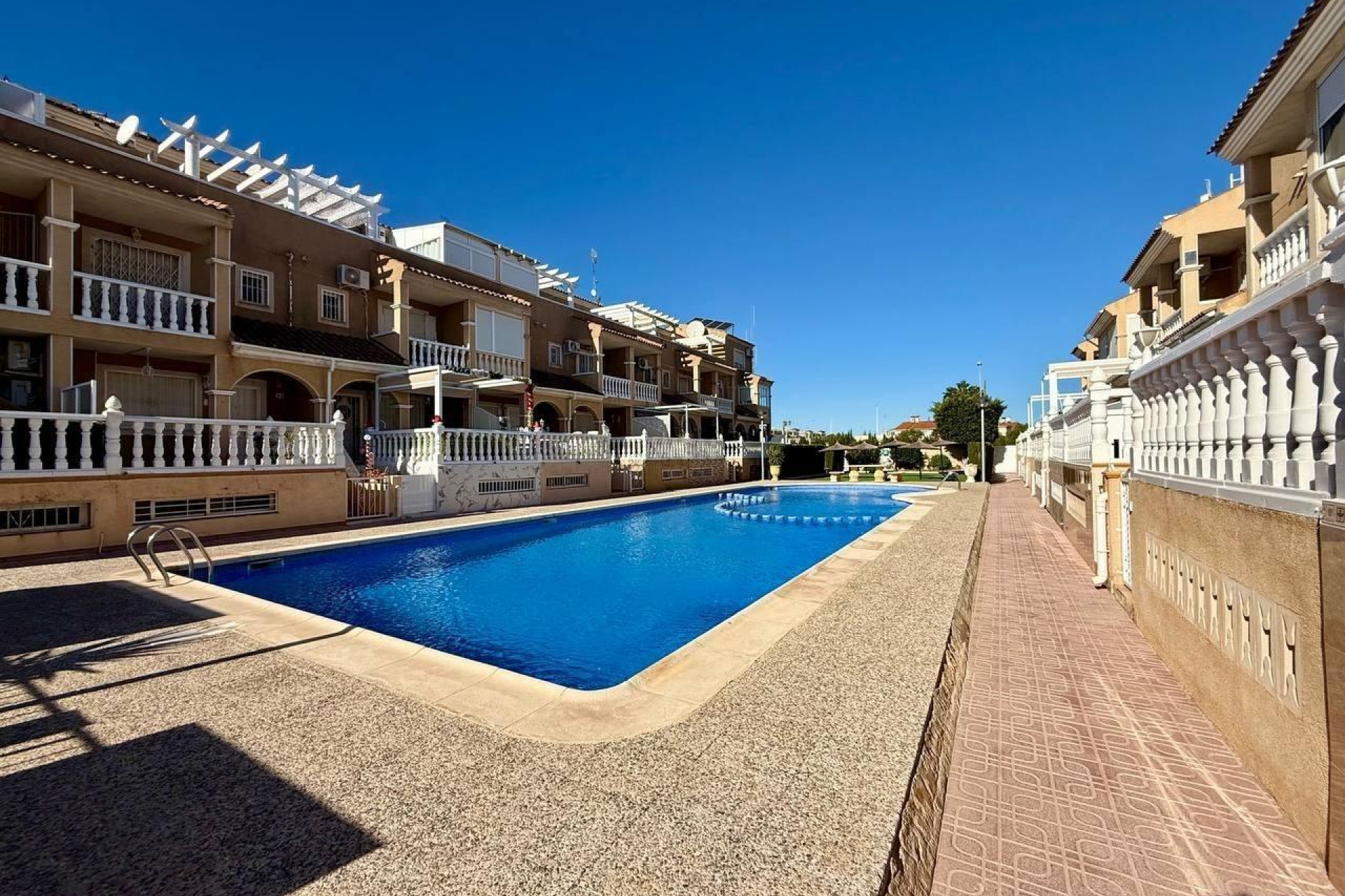 Wiederverkauf - Villa - Orihuela Costa - Playa Flamenca