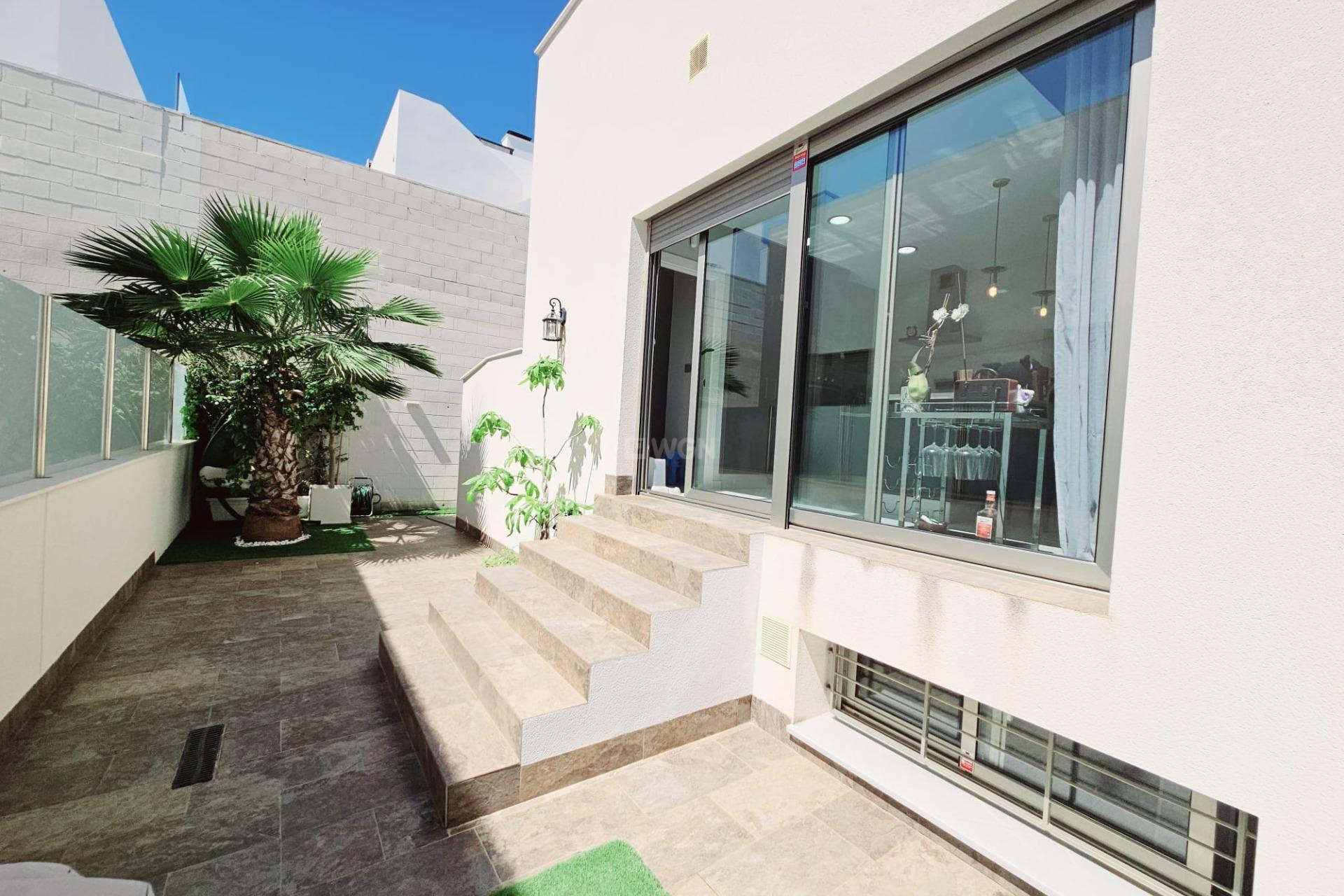 Wiederverkauf - Villa - Orihuela Costa - Villamartín-las Filipinas