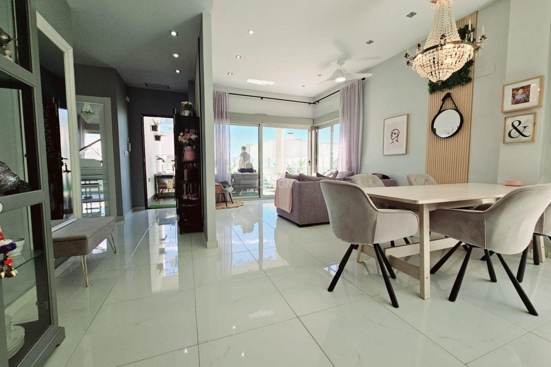 Wiederverkauf - Villa - Orihuela Costa - Villamartín-las Filipinas