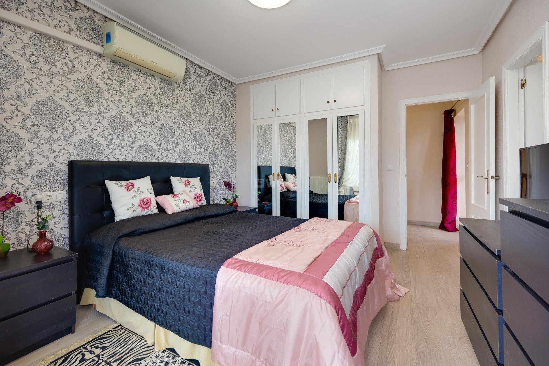 Wiederverkauf - Villa - Orihuela Costa - Villamartín-las Filipinas