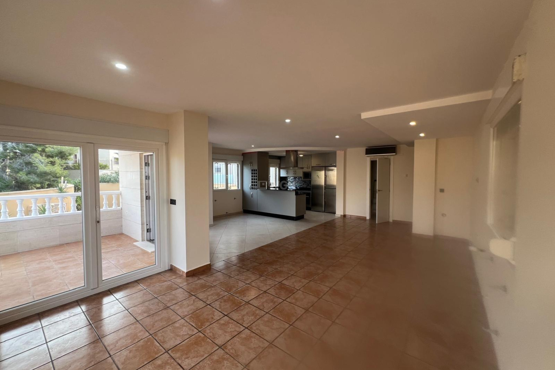 Wiederverkauf - Villa - Orihuela Costa - Villamartín-las Filipinas