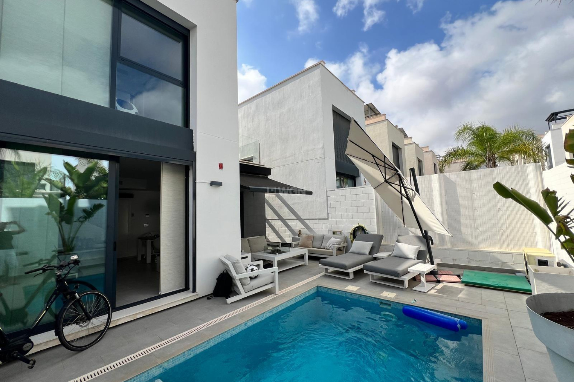 Wiederverkauf - Villa - Orihuela Costa - Villamartín-las Filipinas