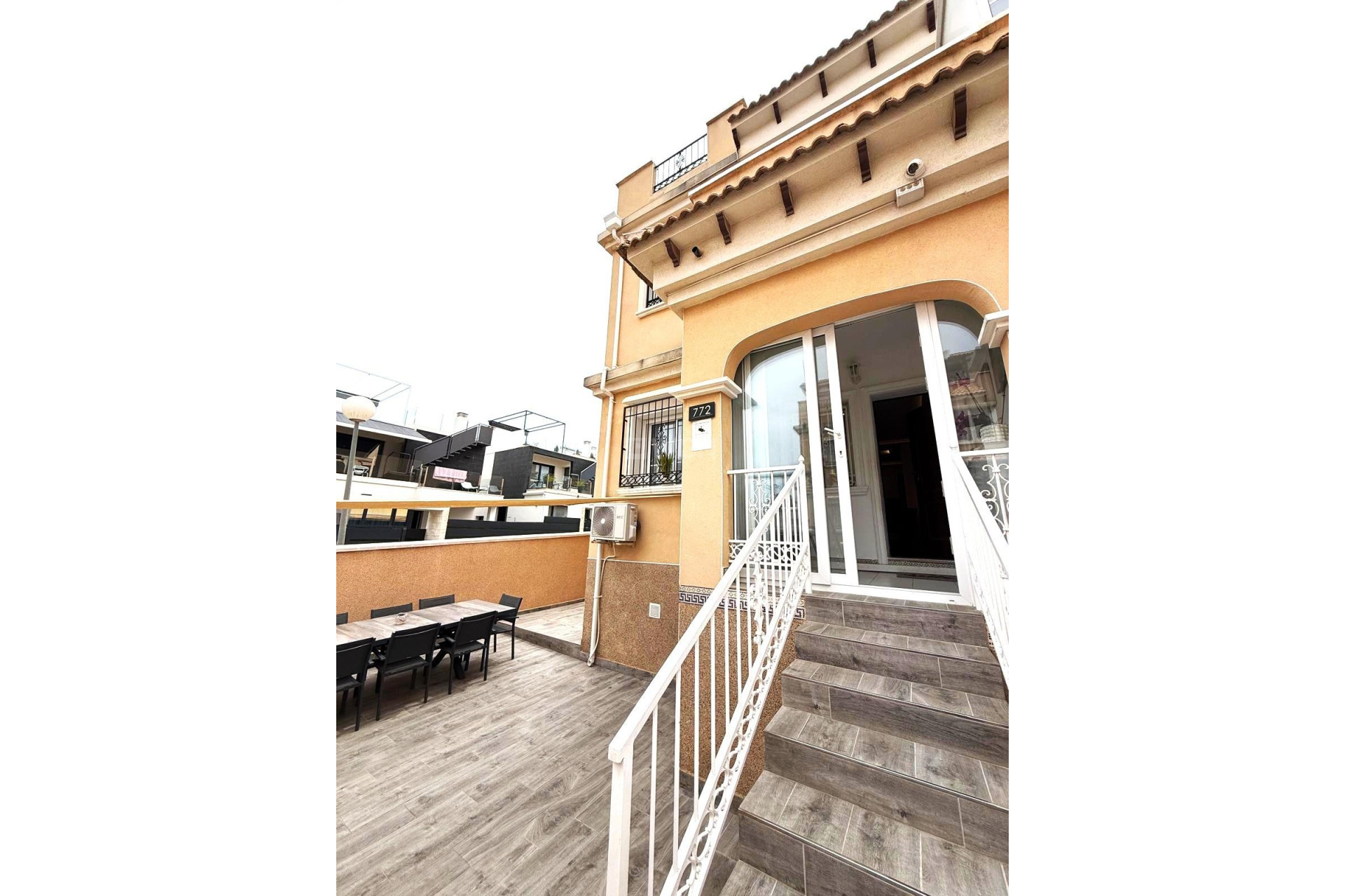 Wiederverkauf - Villa - Orihuela Costa - Villamartín