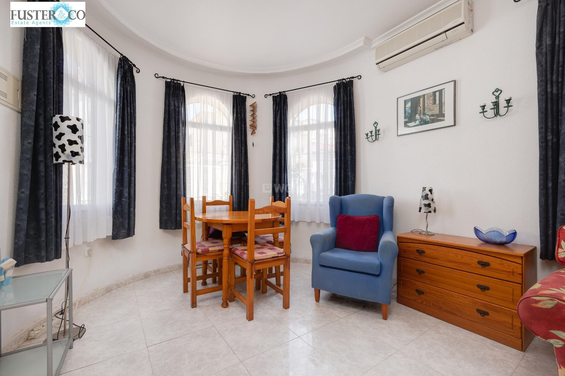 Wiederverkauf - Villa - Torrevieja - aguas nuevas