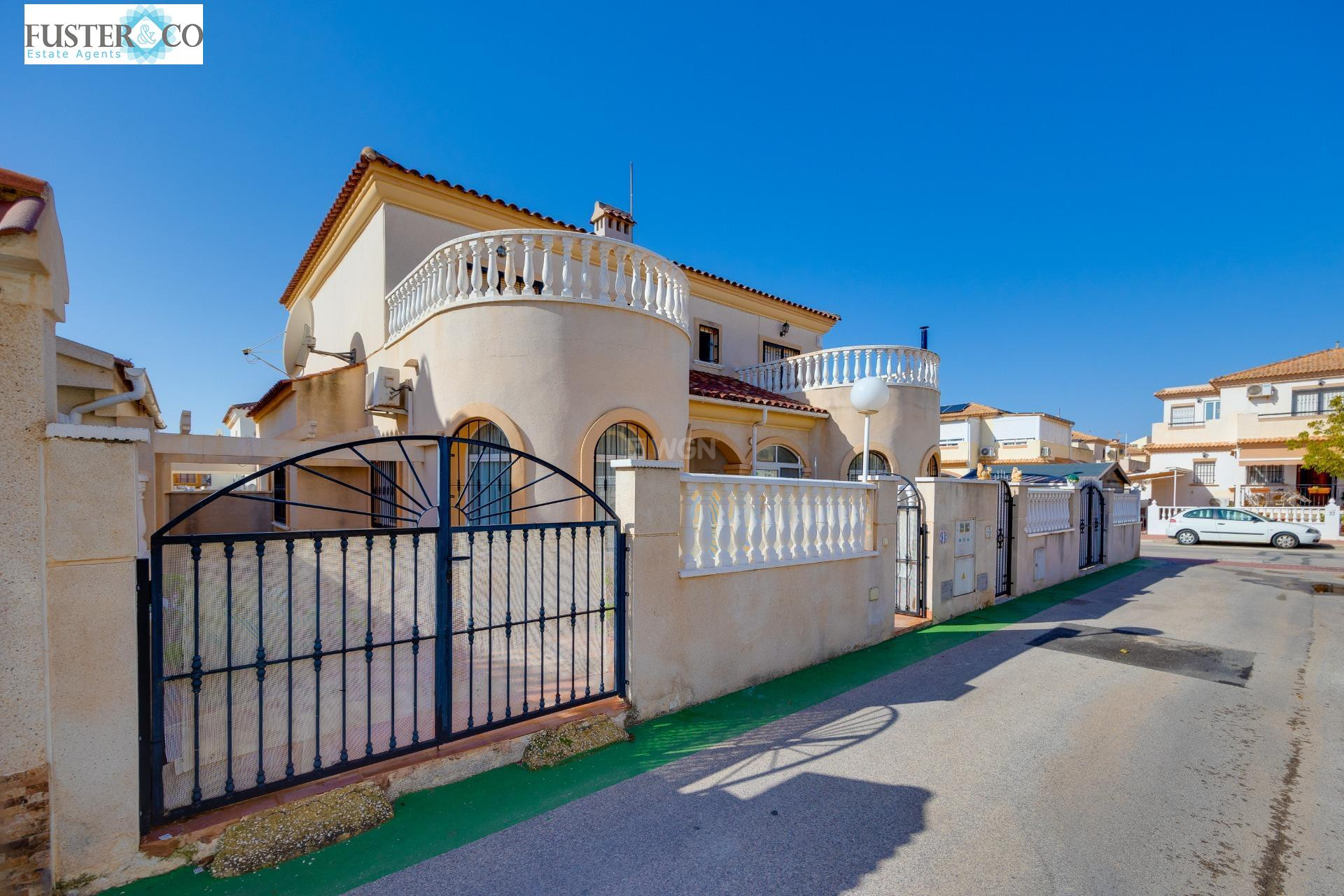 Wiederverkauf - Villa - Torrevieja - aguas nuevas