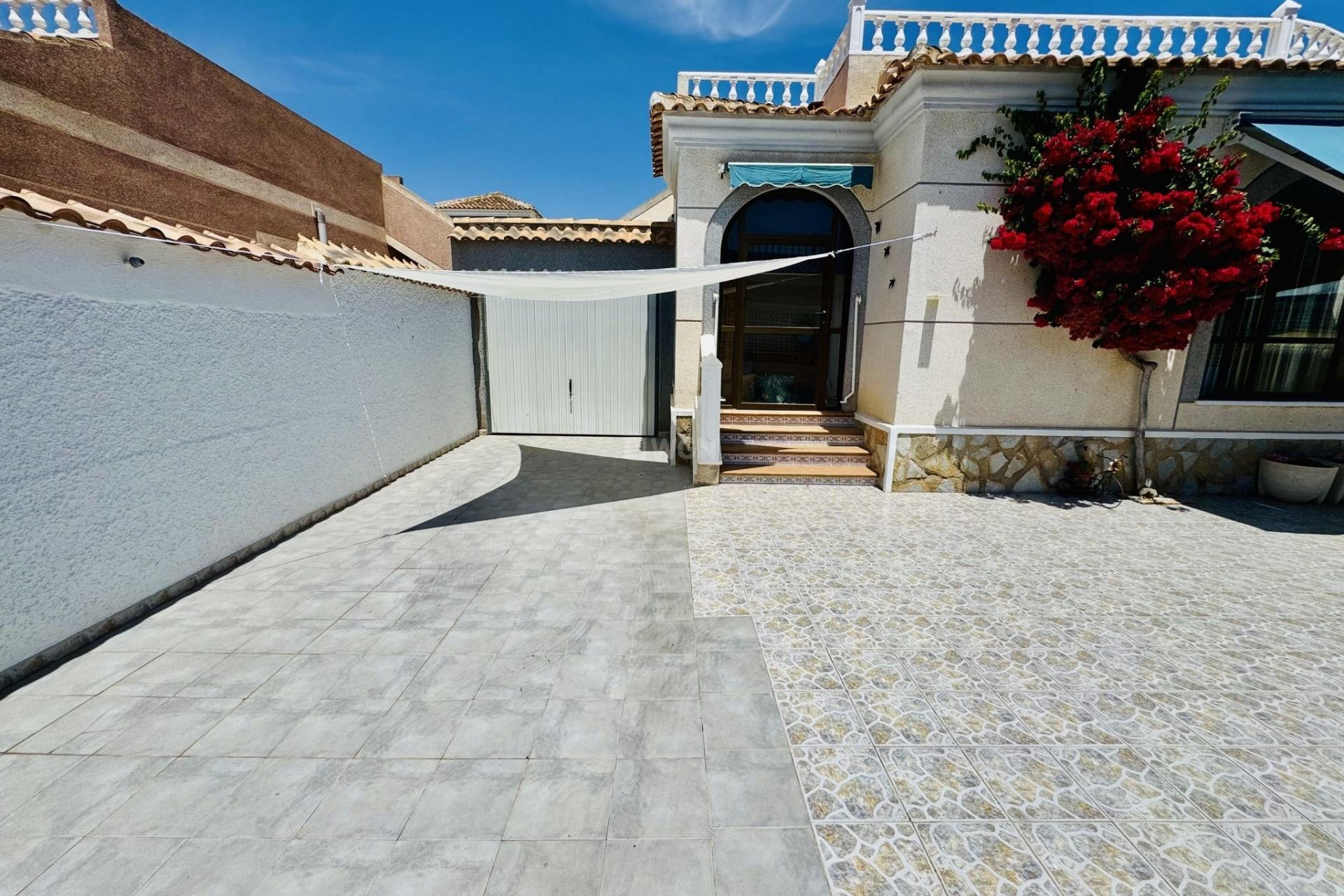 Wiederverkauf - Villa - Torrevieja - La Siesta - El Salado - Torreta
