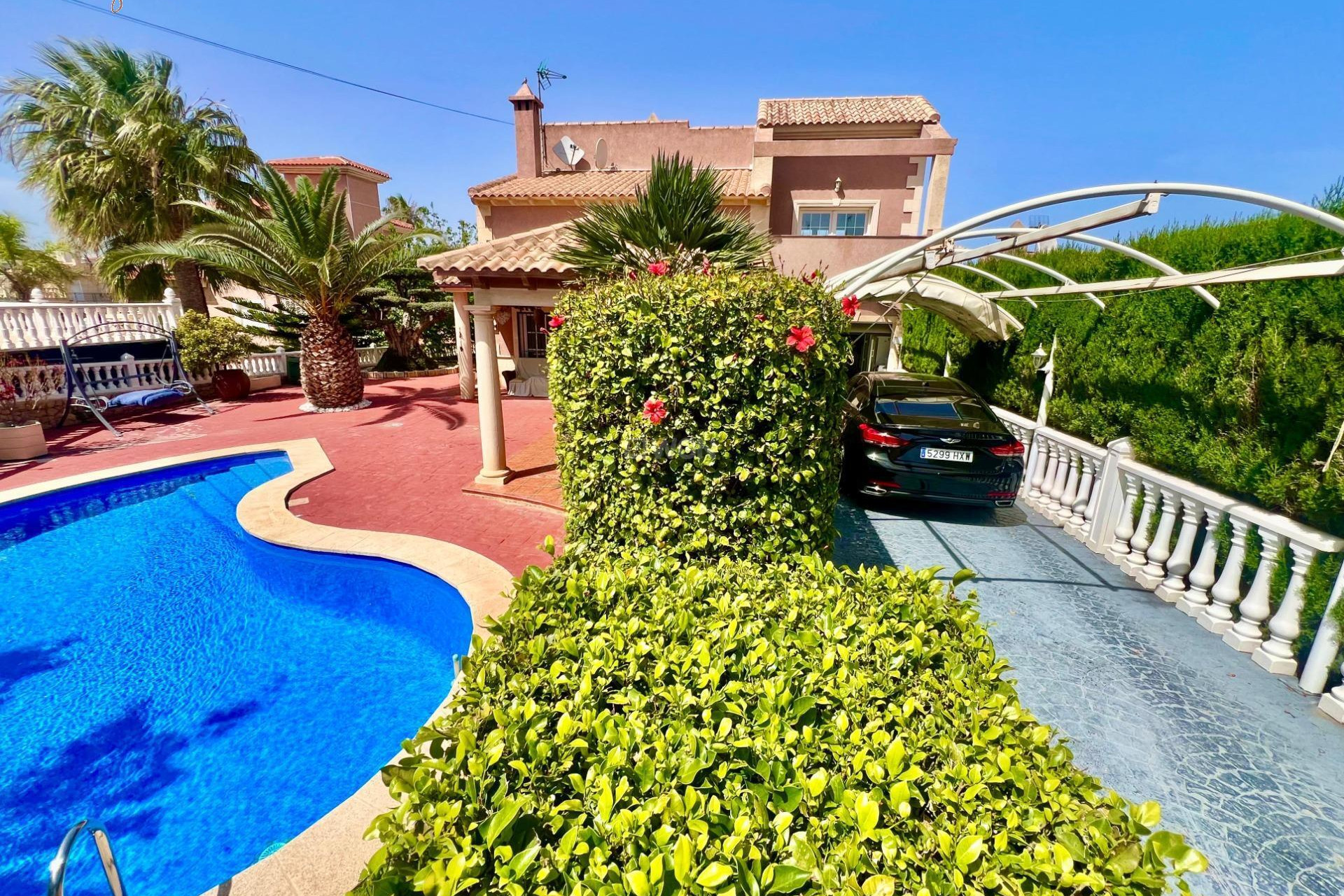 Wiederverkauf - Villa - Torrevieja - Los Balcones - Los Altos del Edén