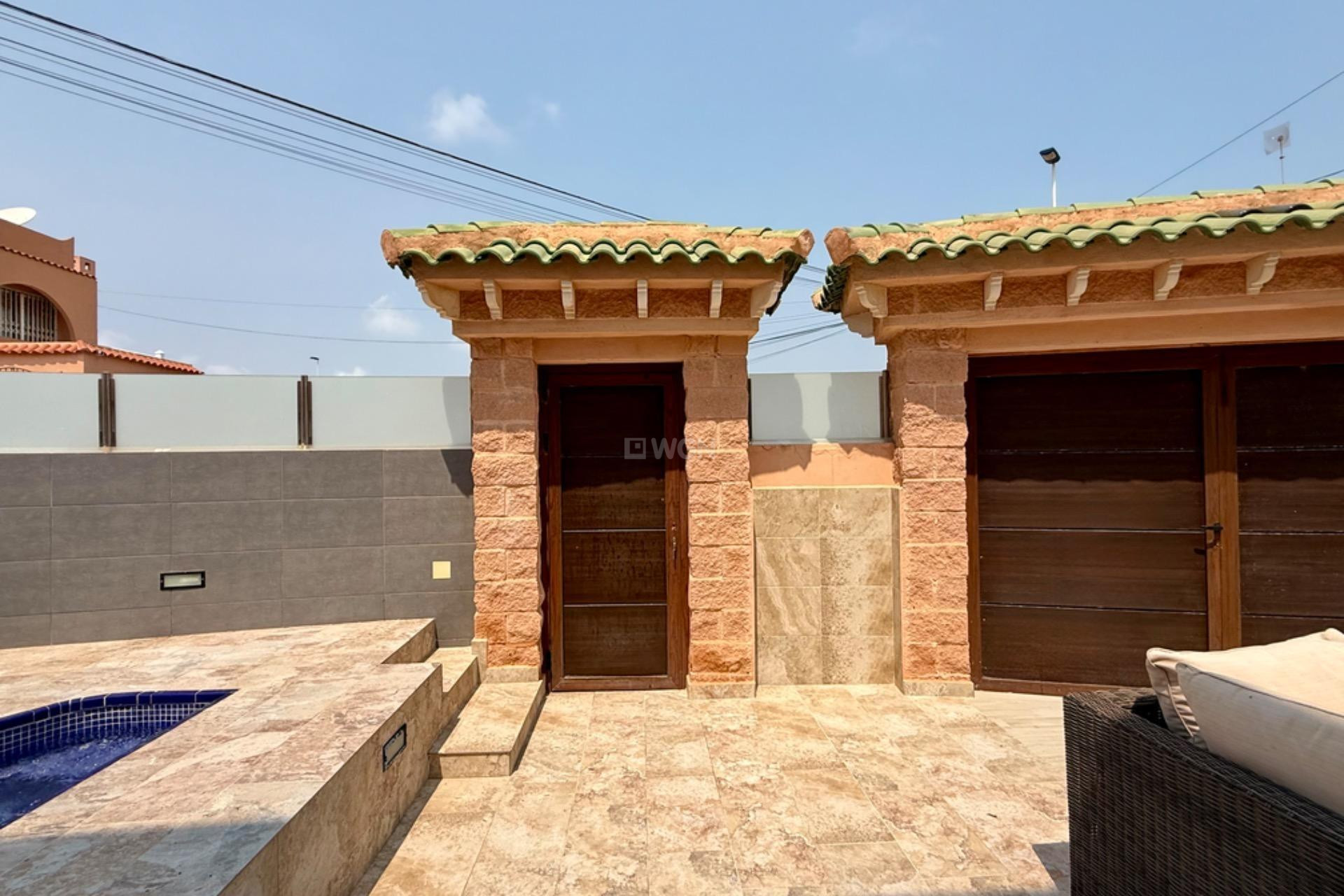 Wiederverkauf - Villa - Torrevieja - Los Frutales