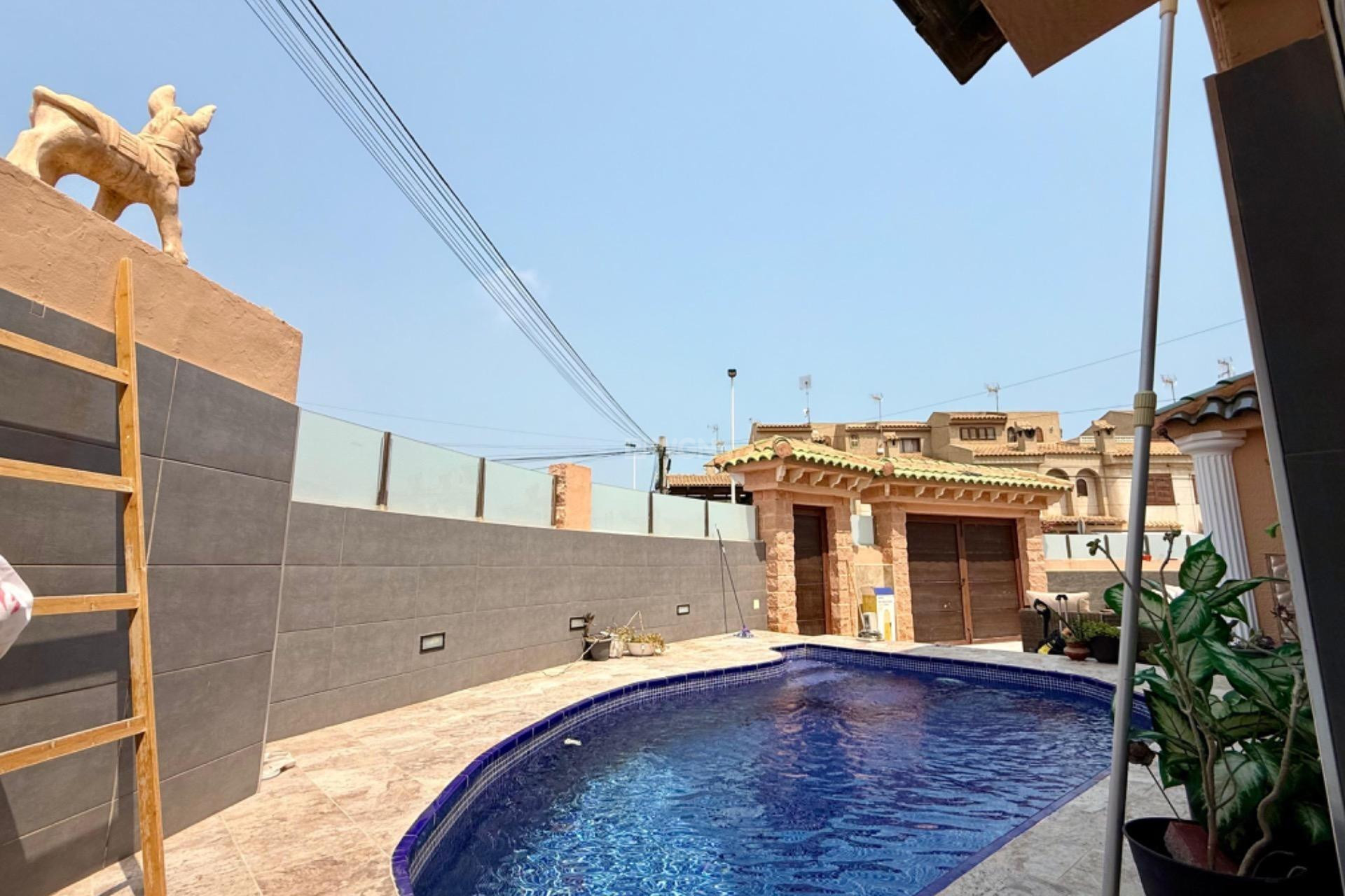 Wiederverkauf - Villa - Torrevieja - Los Frutales