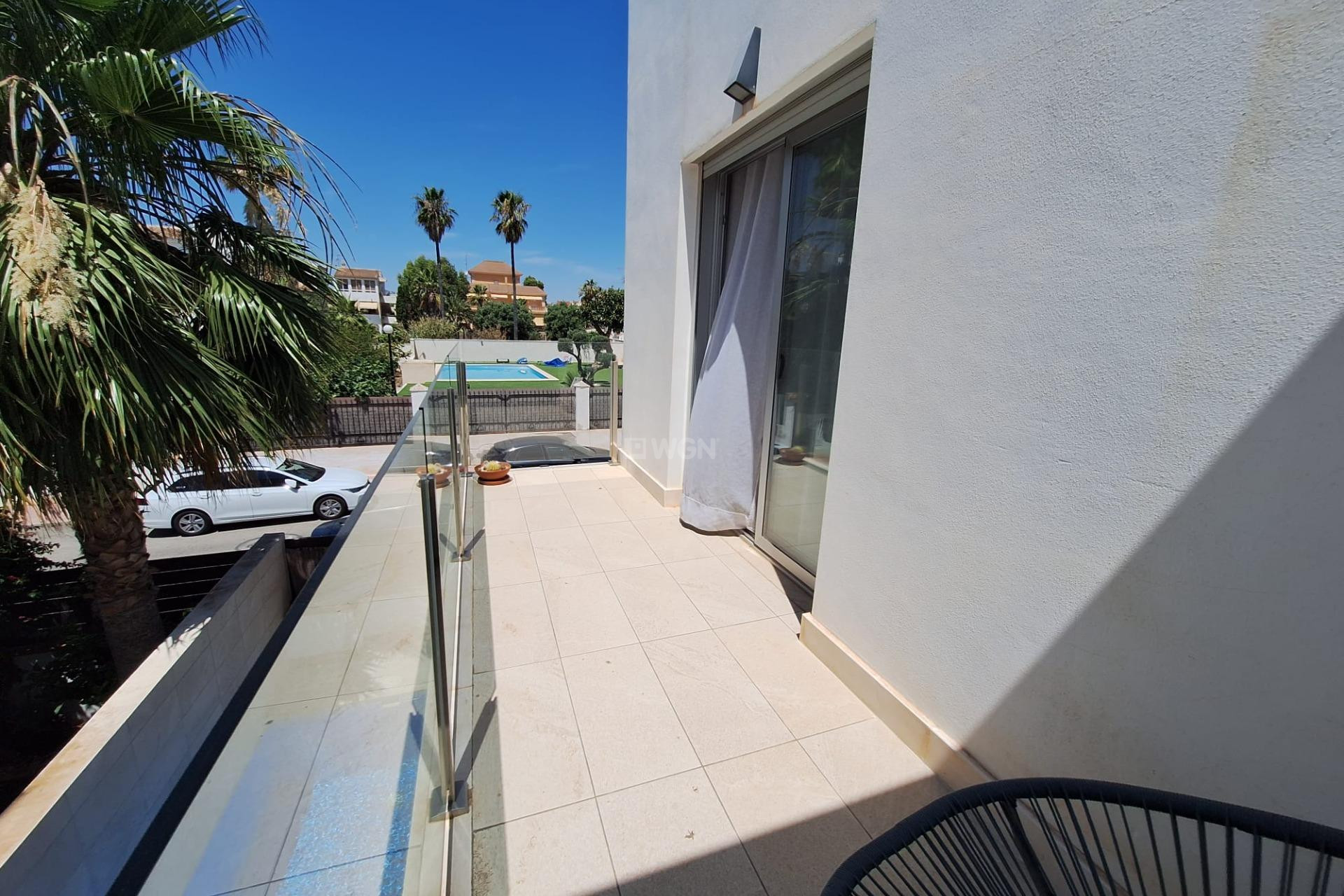 Wiederverkauf - Villa - Torrevieja - Los Frutales