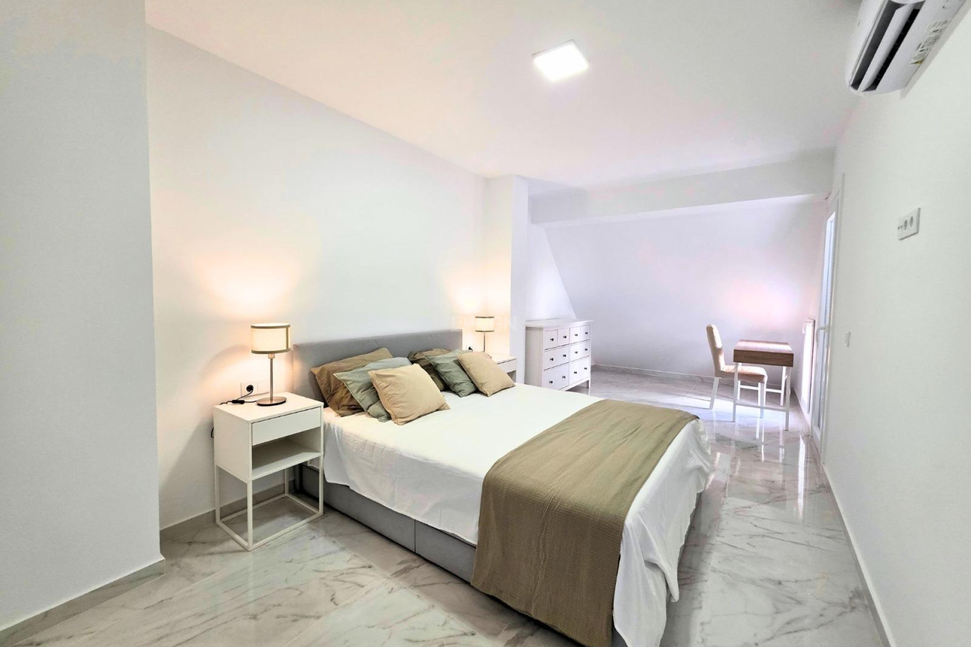 Wiederverkauf - Wohnung - Torrevieja - Acequion