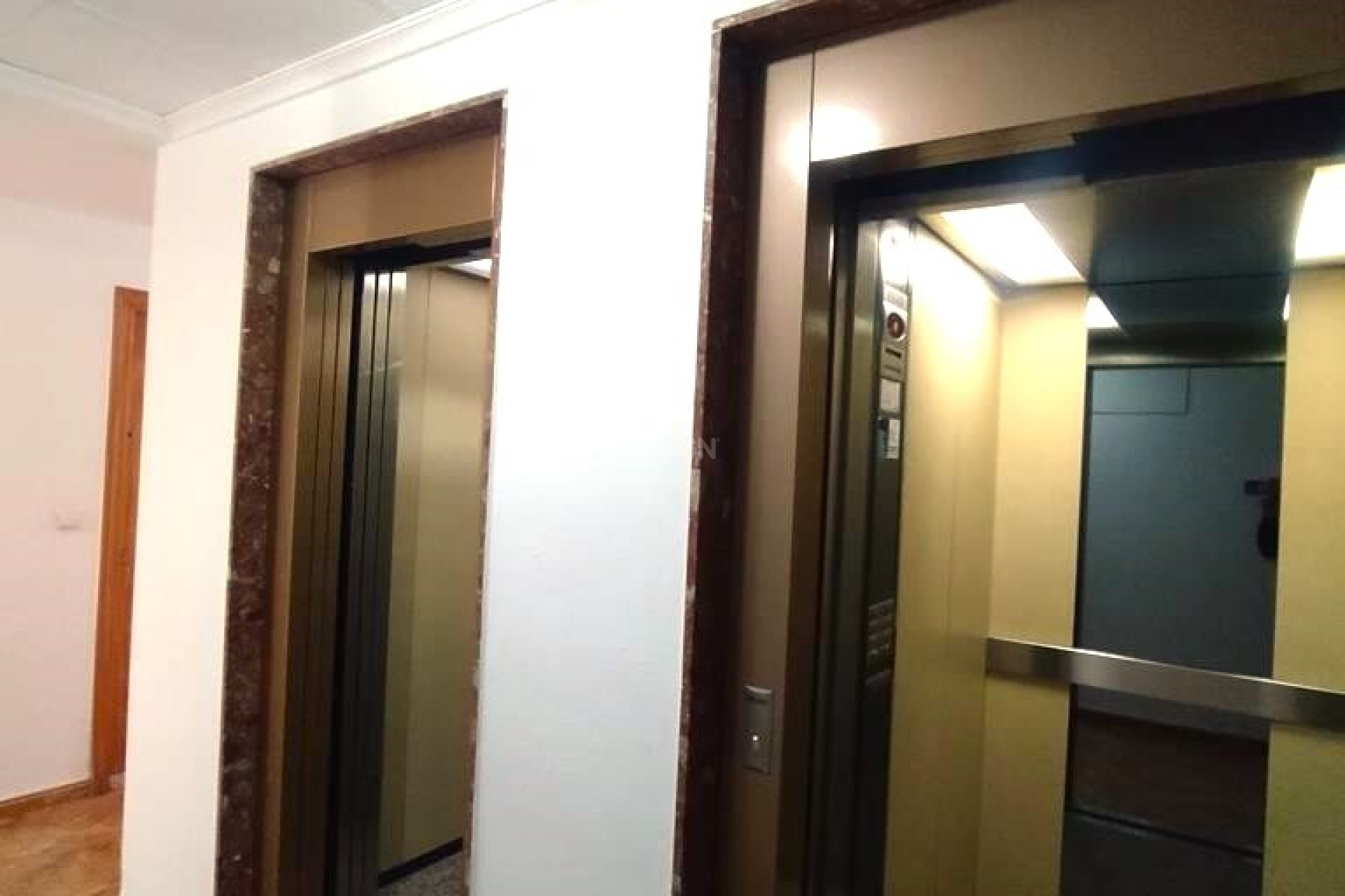 Wiederverkauf - Wohnung - Torrevieja - CASCO URBANO