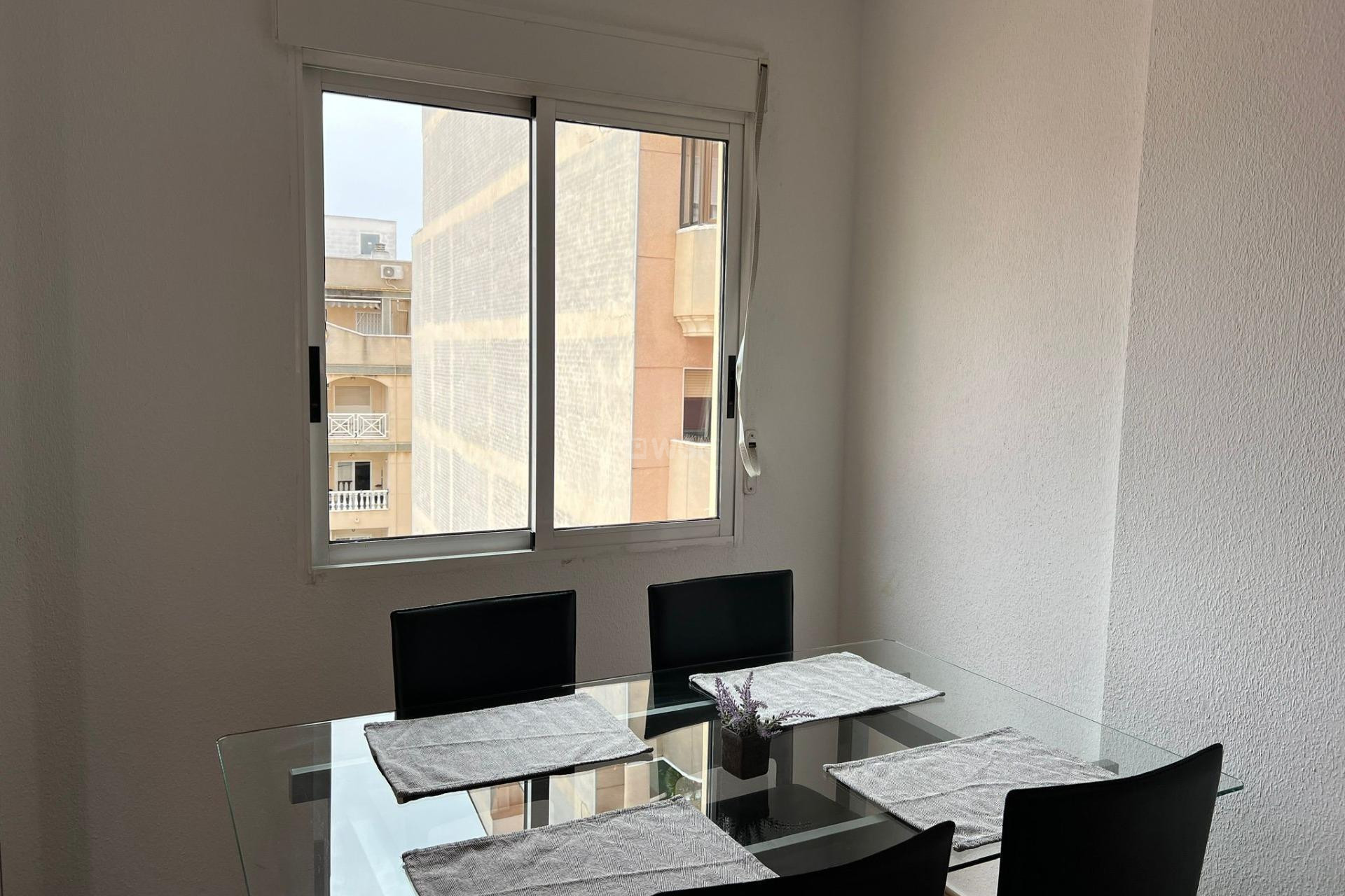 Wiederverkauf - Wohnung - Torrevieja - Centro