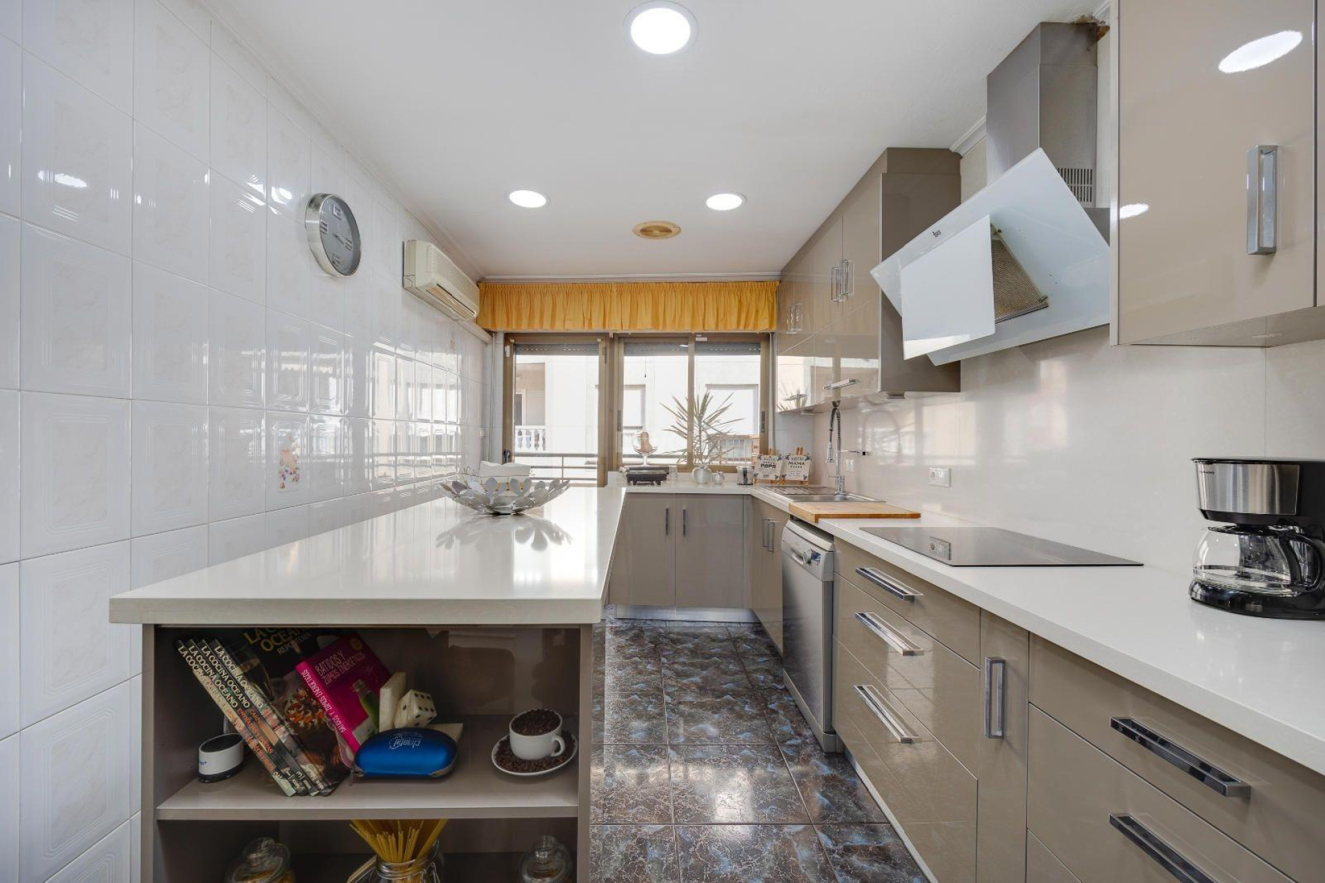 Wiederverkauf - Wohnung - Torrevieja - Centro