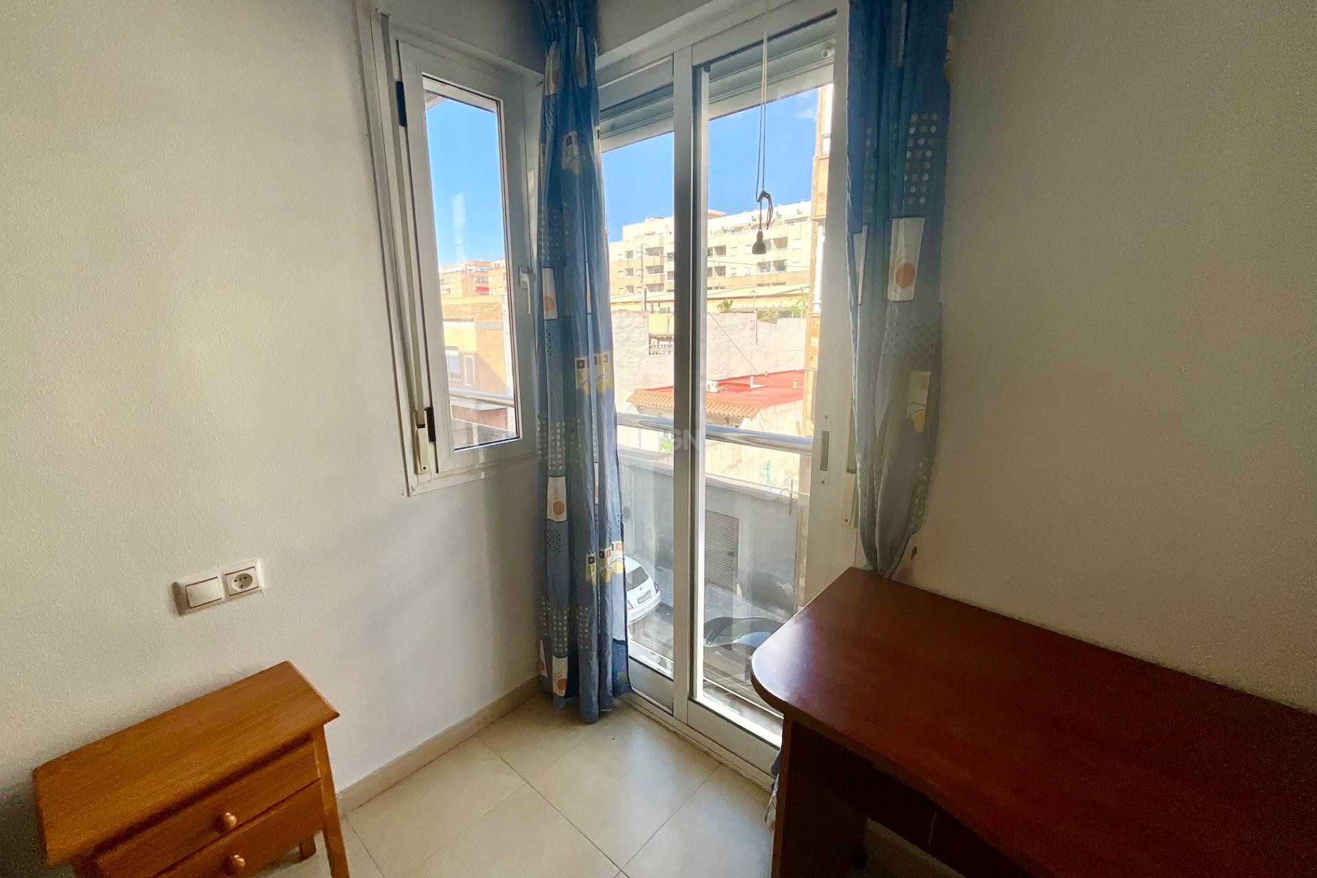 Wiederverkauf - Wohnung - Torrevieja - Centro