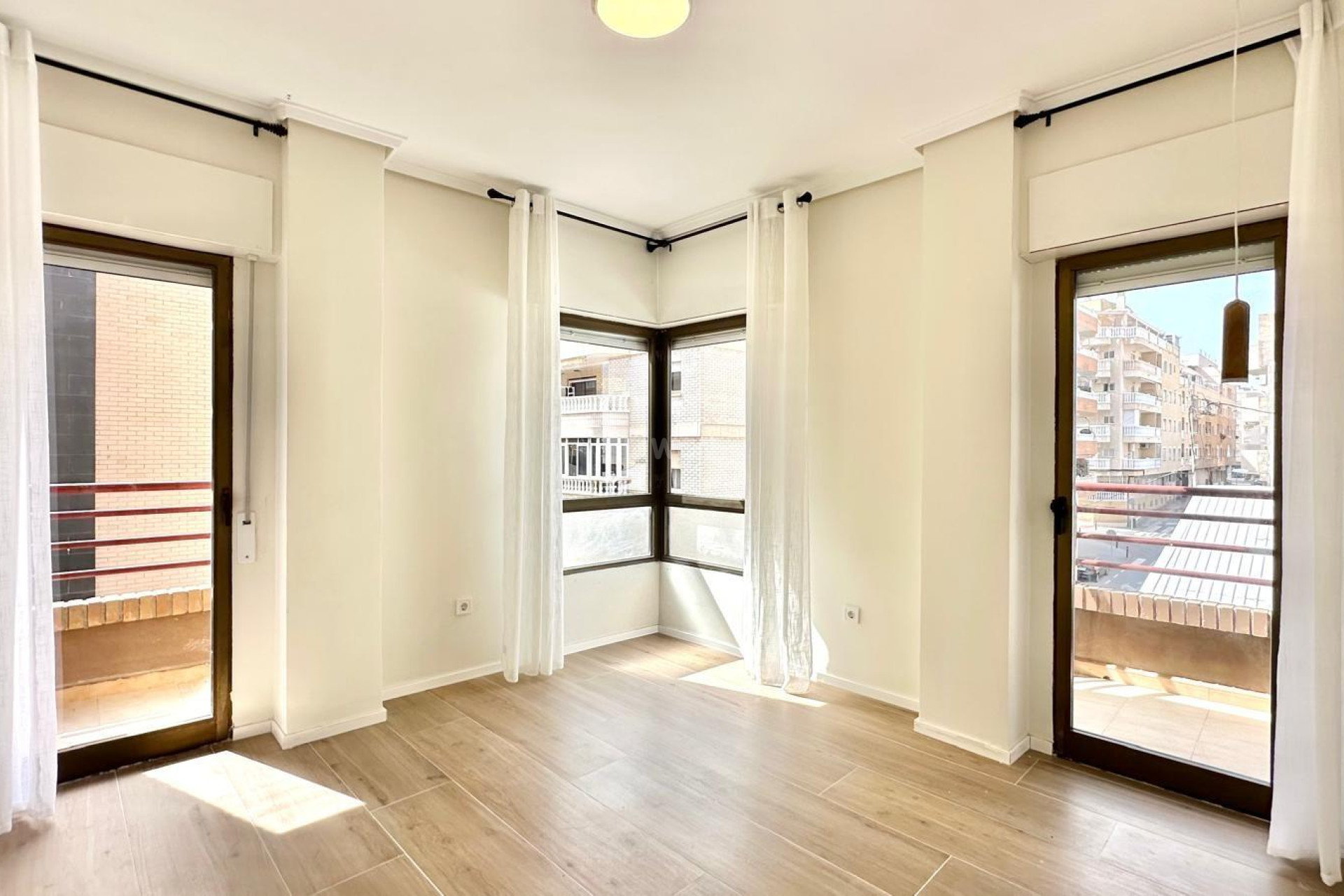 Wiederverkauf - Wohnung - Torrevieja - Centro