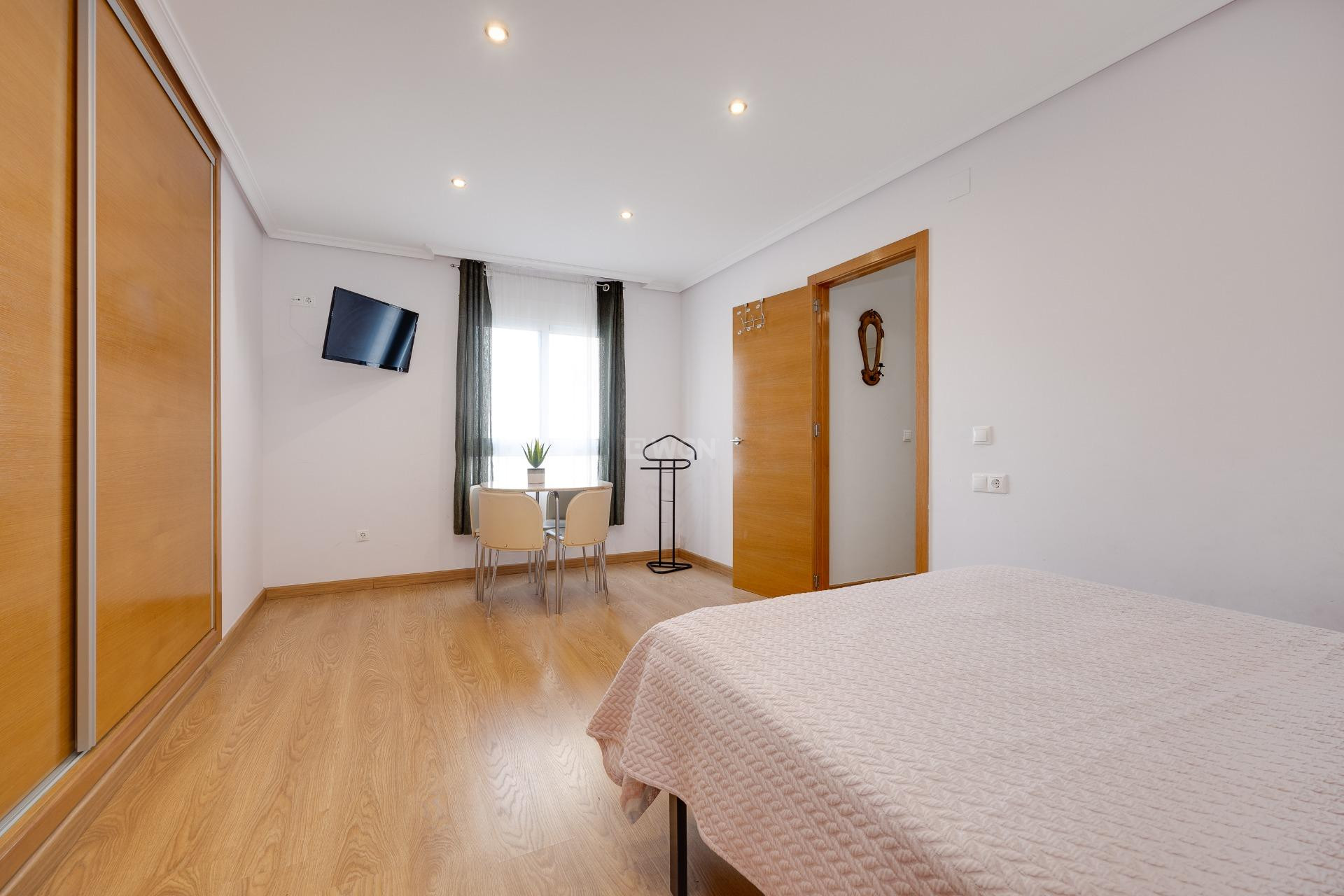 Wiederverkauf - Wohnung - Torrevieja - Centro