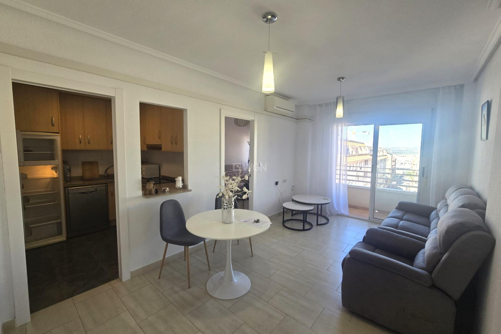 Wiederverkauf - Wohnung - Torrevieja - Centro
