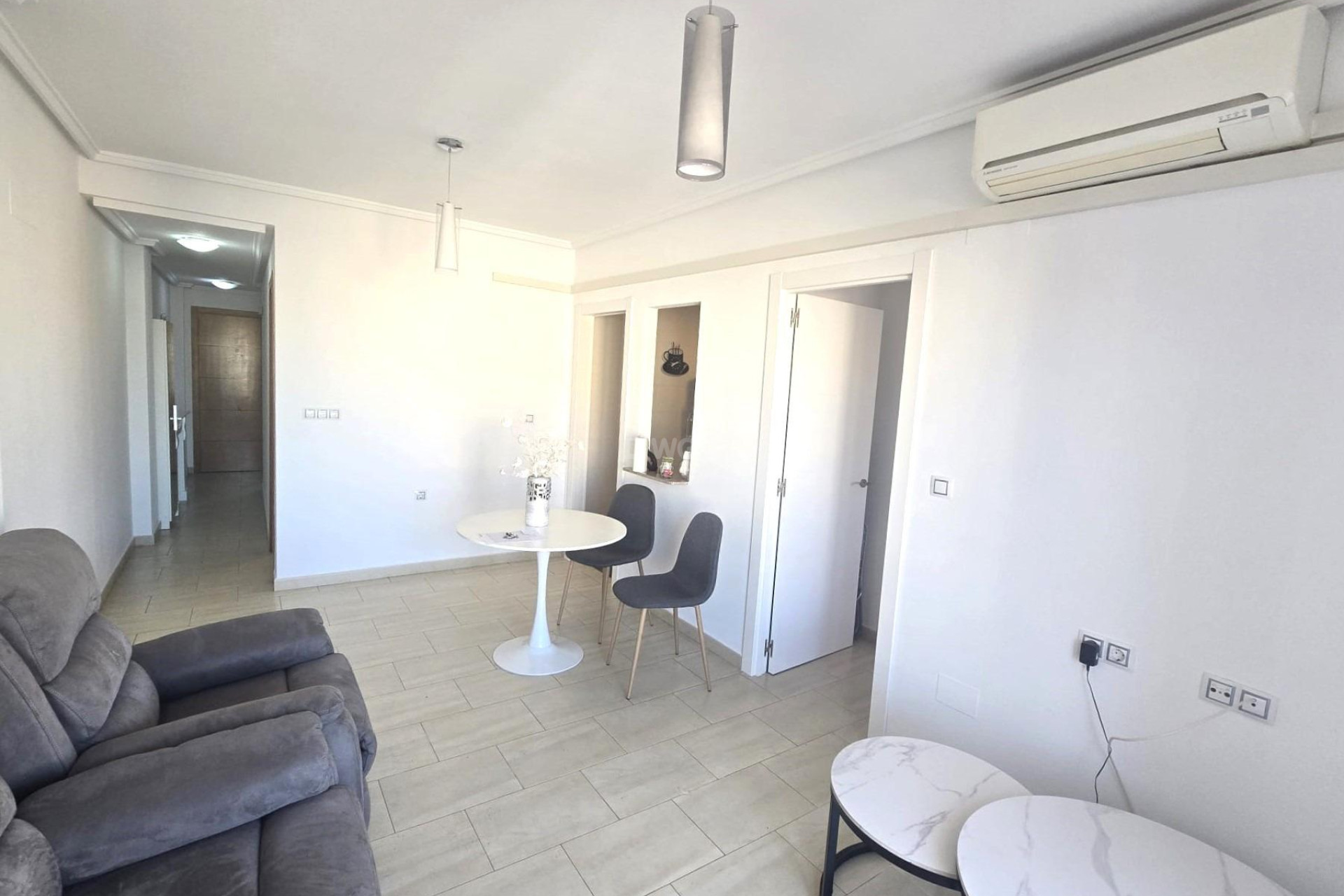 Wiederverkauf - Wohnung - Torrevieja - Centro