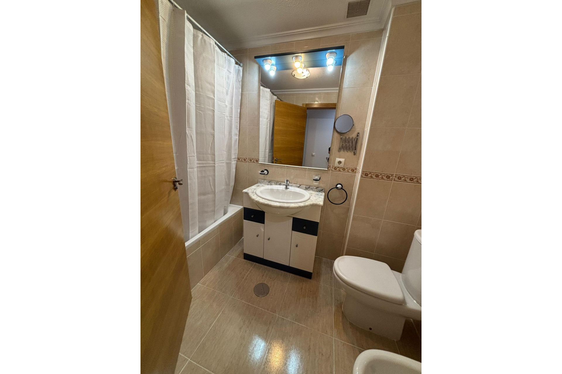 Wiederverkauf - Wohnung - Torrevieja - Centro