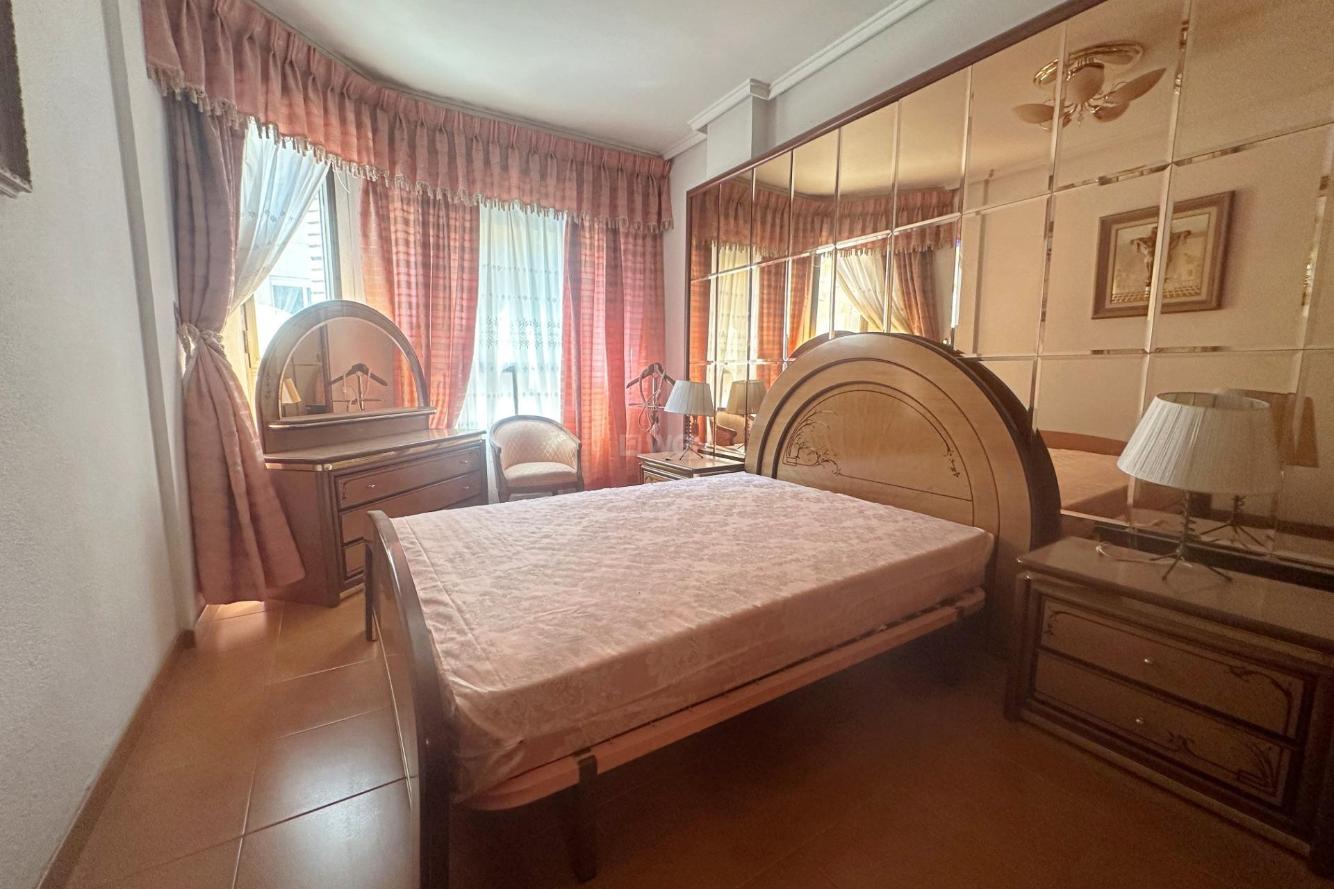 Wiederverkauf - Wohnung - Torrevieja - Centro