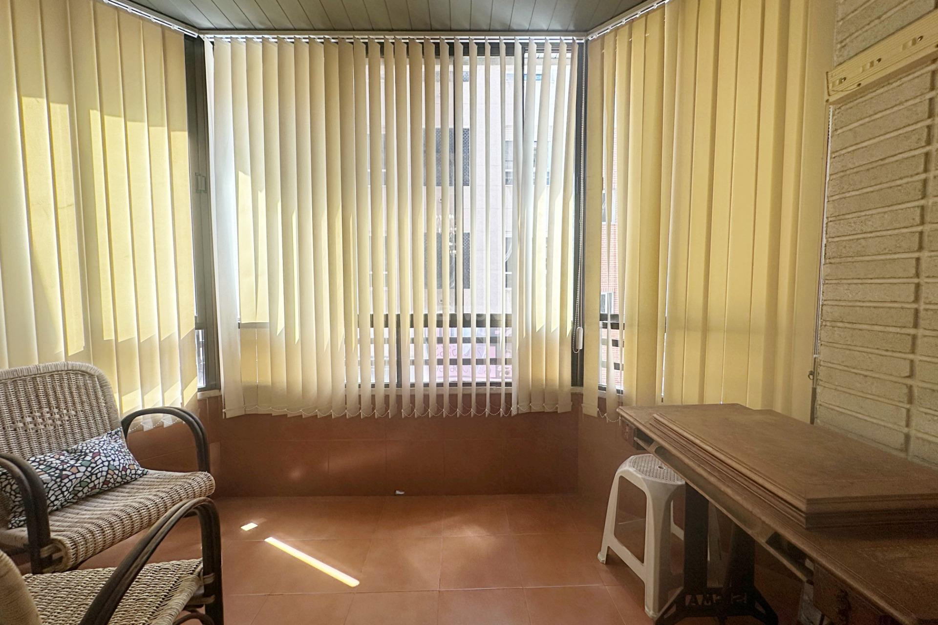 Wiederverkauf - Wohnung - Torrevieja - Centro