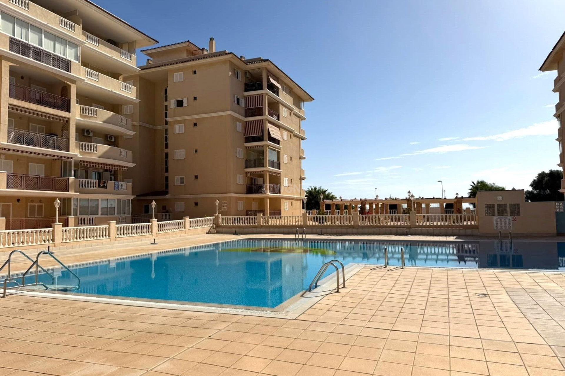 Wiederverkauf - Wohnung - Torrevieja - Los Europeos