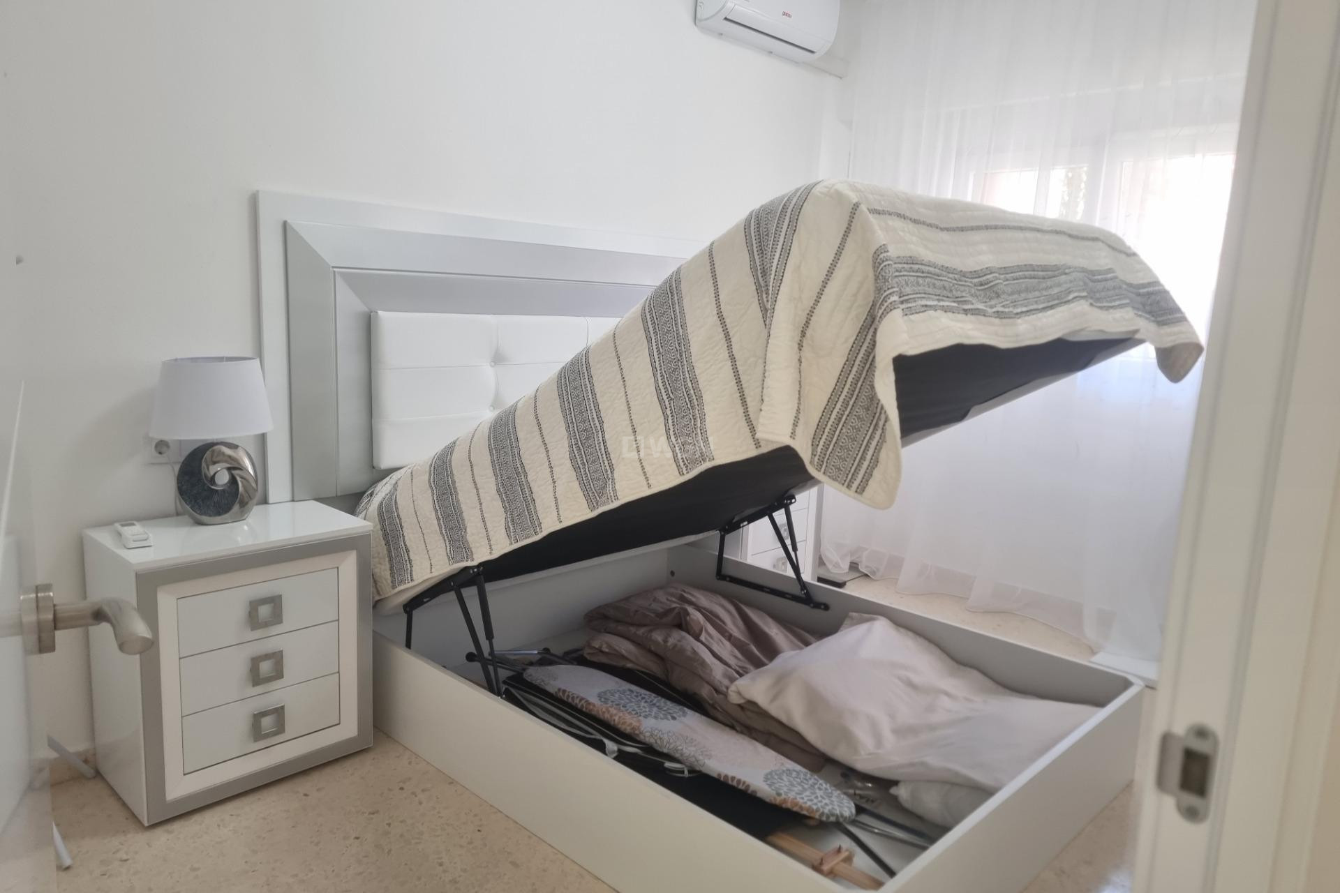 Wiederverkauf - Wohnung - Torrevieja - Playa de los Locos