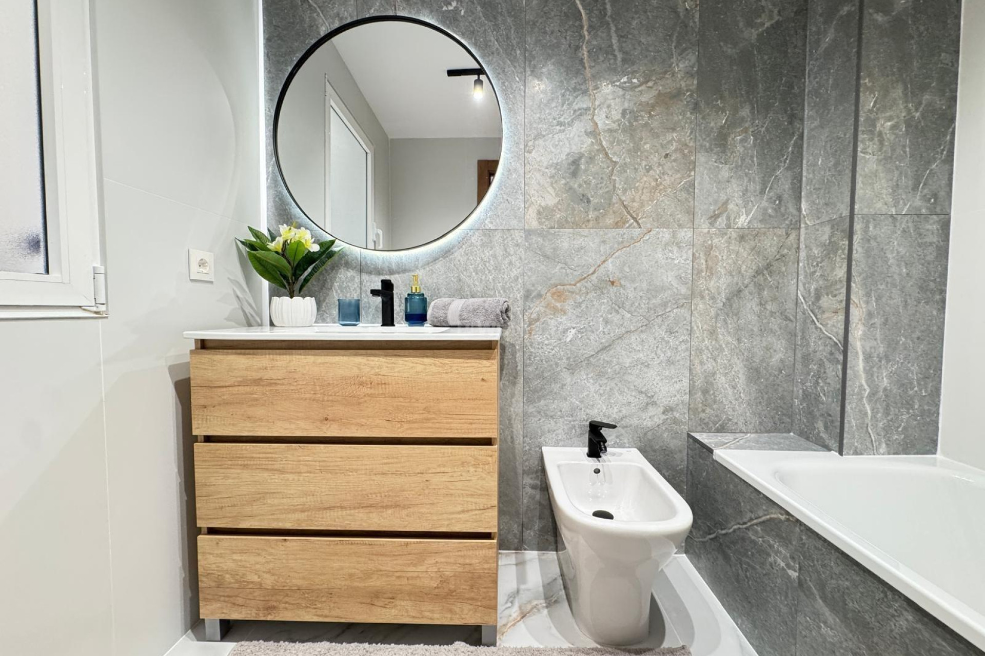 Wiederverkauf - Wohnung - Torrevieja - Playa de los Locos