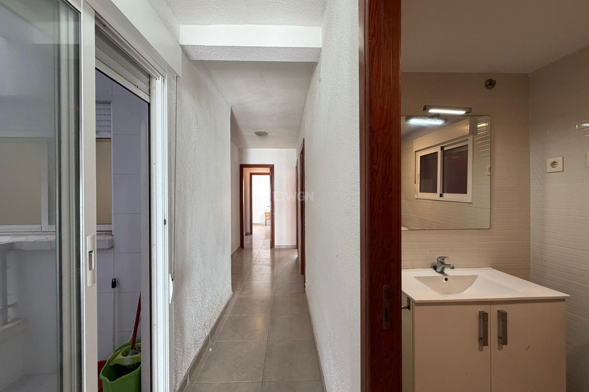 Wiederverkauf - Wohnung - Torrevieja - Playa de los Locos