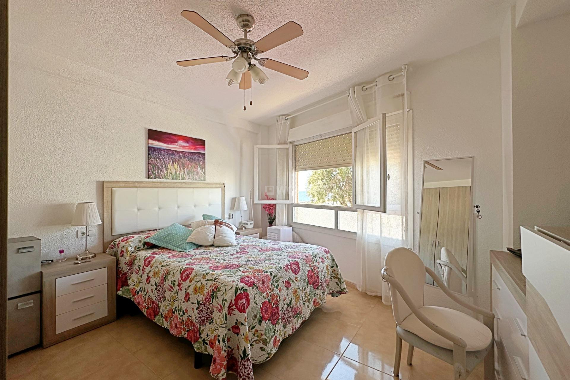 Wiederverkauf - Wohnung - Torrevieja - Playa De Los Naufragos