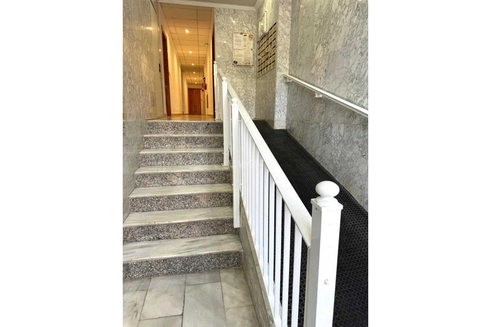 Wiederverkauf - Wohnung - Torrevieja - Playa del Cura