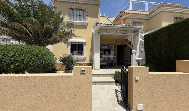 Wohnung - Wiederverkauf - Orihuela Costa - Costa Blanca