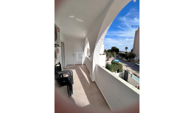 Wohnung - Wiederverkauf - Orihuela Costa - La Zenia