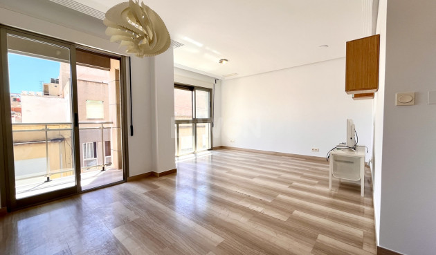 Wohnung - Wiederverkauf - Santa Pola - Costa Blanca