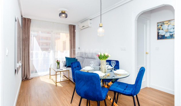 Wohnung - Wiederverkauf - Torrevieja - 27710