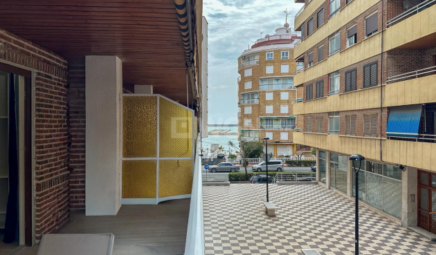 Wohnung - Wiederverkauf - Torrevieja - 32665