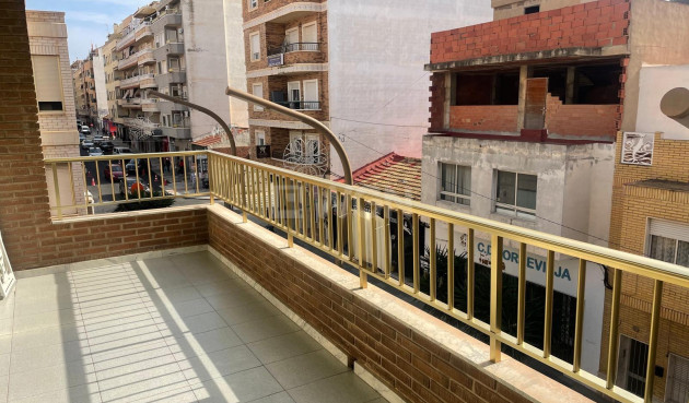 Wohnung - Wiederverkauf - Torrevieja - 48046