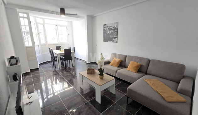 Wohnung - Wiederverkauf - Torrevieja - Centro - Muelle Pesquero