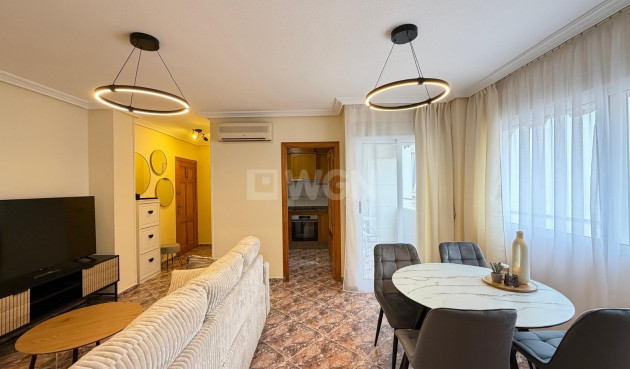 Wohnung - Wiederverkauf - Torrevieja - Centro