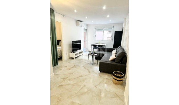Wohnung - Wiederverkauf - Torrevieja - Centro