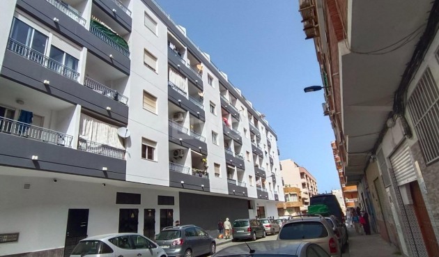 Wohnung - Wiederverkauf - Torrevieja - Centro