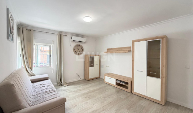 Wohnung - Wiederverkauf - Torrevieja - Centro